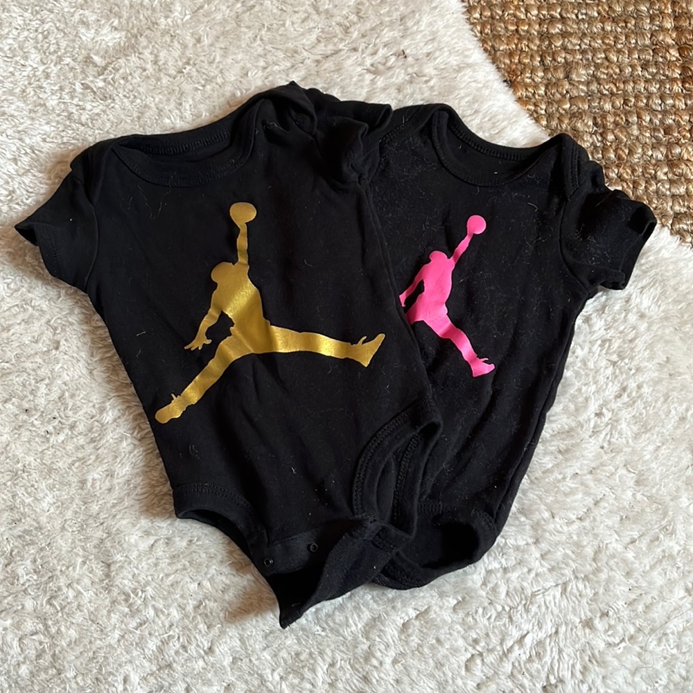 🏀 Jordan onesies • set of 2